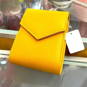 Beautiful brown casual dress purse.